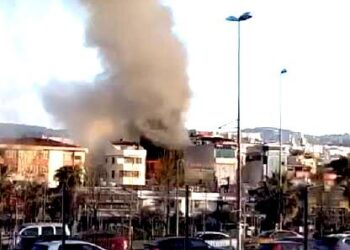 Pendik’teki otelde çıkan yangın 45 dakika süren çalışmanın ardından söndürüldü