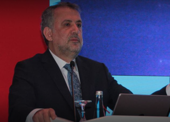 Çevre, Şehircilik ve İklim Değişikliği Bakan Yardımcısı Birpınar, deprem bölgesindeki STK’nın çabalarını takdir etti