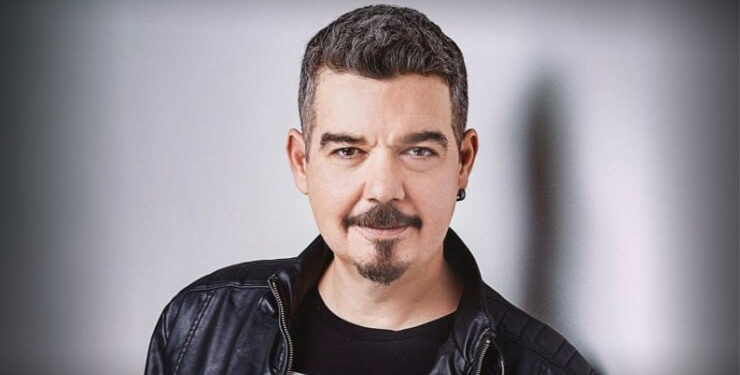 Beyin kanaması geçiren gazeteci ve oyuncu Tolga Akyıldız hayatını kaybetti