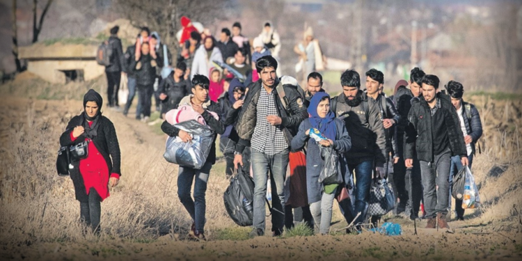 Göçmen operasyonu: 2.587 düzensiz göçmen yakalandı