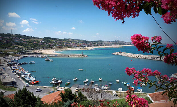 İBB, Arnavutköy Belediyesi’nin Karaburun Kumsalı’nda beton dökmesine itiraz etti