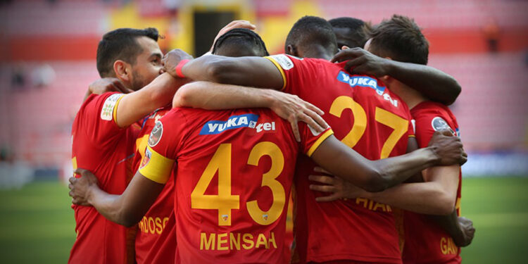 Kayserispor evinde Ümraniyespor’u 3 golle devirdi