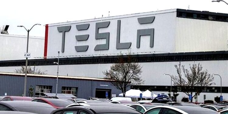Tesla’dan iki modele zam