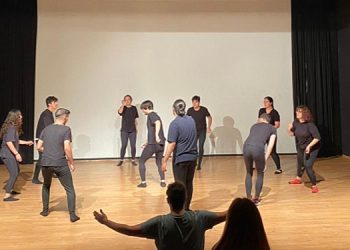 Egeliler tiyatroya doyacak