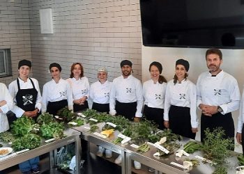 EÜ Gastronomi Akademisinin eğitimlerine Çeşme halkından ağır ilgi