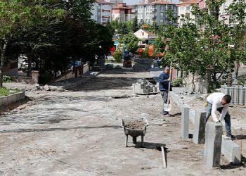 Güzelyurt Mahallesi’nde Bozulan Yollar ve Yaya Kaldırımları Yenileniyor