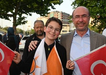 Selçuklu Belediye Lideri Ahmet Pekyatırmacı, Cumhurbaşkanı Recep Tayyip Erdoğan’ı 28 Mayıs seçiminde elde ettiği zafer nedeniyle kutladı