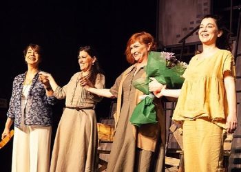 19. Kıbrıs Tiyatro Şenliği Perdelerini Kent Tiyatroları Oyunlarıyla Açtı