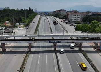 60 Konutlar yaya üstgeçidi tamamlanıyor