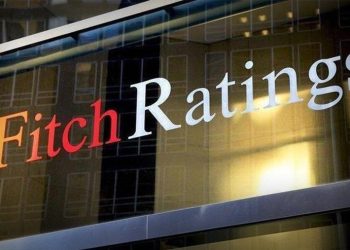 Fitch: Yönetime olan güven azalıyor