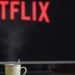 Tatilde dışarı çıkamayanlar için en iyi Netflix dizileri
