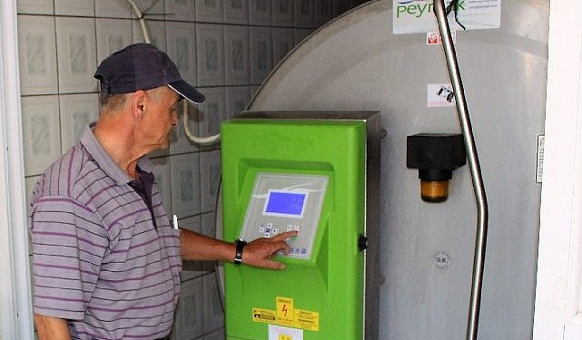 Antalya Büyükşehir Belediyesi Akçaenişli süt üreticilerinin yüzünü güldürdü