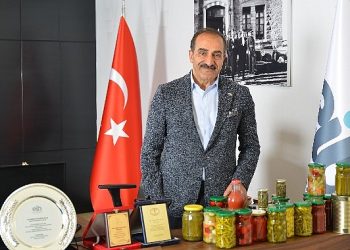 Araştırmaların sonucu Türkiye iktisadının ihracatta kur/fiyat rekabeti değil, dıştan alınanı dışa satmaya dayalı bir ekonomik özelliğe sahip olduğunu gösteriyor.