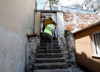 Bayraklı’da toplumsal yardımlar arttı – Vatandaşın yüzü güldü