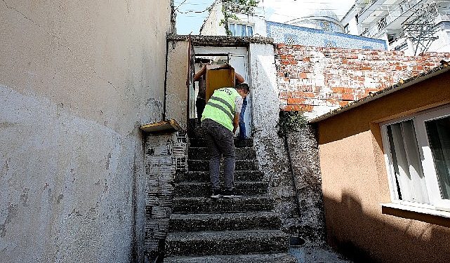 Bayraklı’da toplumsal yardımlar arttı – Vatandaşın yüzü güldü