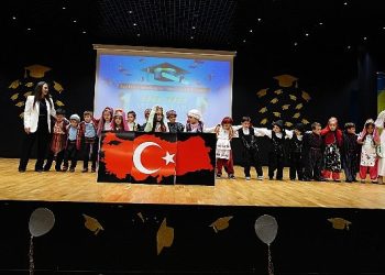 Beylikdüzü’nde miniklerin karne heyecanı