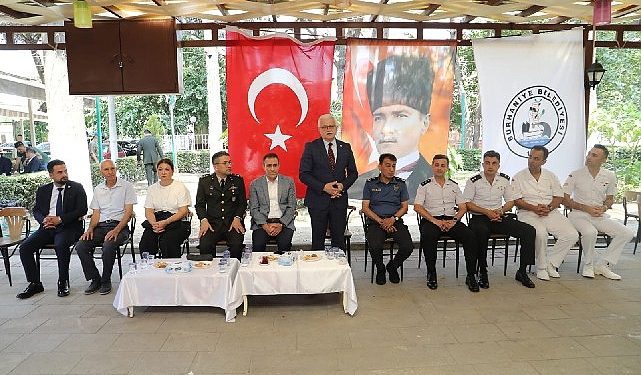 Burhaniye’de bayramlaşma merasimi yapıldı