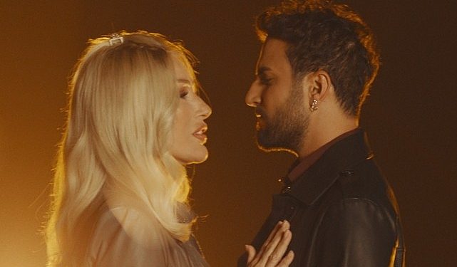 Çağlar Ökten yeni müziği ‘Manidar’ı eşi Seda Sayan ile seslendirdi