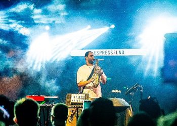 Dünyaca ünlü çoklu enstrüman sanatkarı Ash’ten Espressolab Roastery’de sürpriz konser