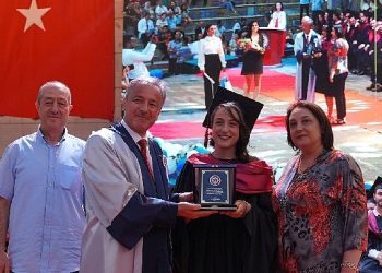 Egeli 362 genç doktor sıhhat ordusuna uğurlandı