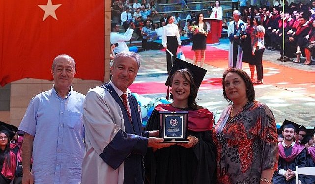 Egeli 362 genç doktor sıhhat ordusuna uğurlandı