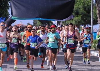 Ege’nin incisi Çeşme’de düzenlenen Salomon Çeşme Yarı Maratonu’nda birinciler muhakkak oldu
