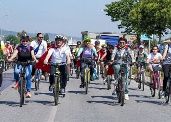 Gaziemirliler sıhhat için pedal çevirdi