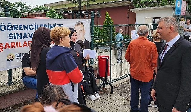 Gölcük Belediye Lideri Sezer öğrencilere muvaffakiyetler diledi