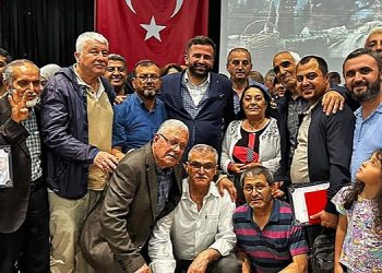 Hakan Kalfaoğlu üstün muvaffakiyet gösteren partililere teşekkür etti