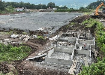 Hasaneyn Yasakdüzü Spor Tesisi imali devam ediyor