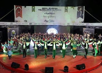 İnegöl Belediyesi Halk Dansları Topluluğundan Süper Gece