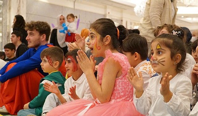 KAÇUV, tedavi gören çocuklar ve aileleri ile Shangri-la Bosphorus Istanbul’da bir ortaya geldi