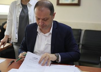 Kocaeli Vergi Dairesi yıkılıyor