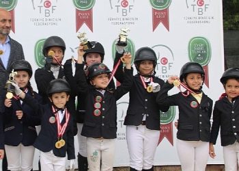 Küçük biniciler nefes kesti