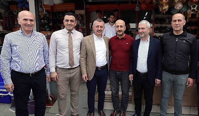 Lider Büyükakın, Gebze’de Akse sapağı esnafıyla buluştu