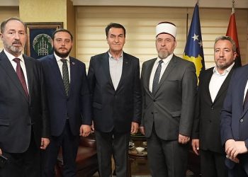 Lider Dündar’dan Kosova’da ziyaretler