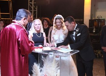 Lider Kırgöz En Değerli Nikahı Kıydı