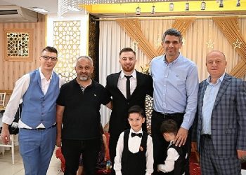 Lider Kocaman mutluluklara ortak oluyor