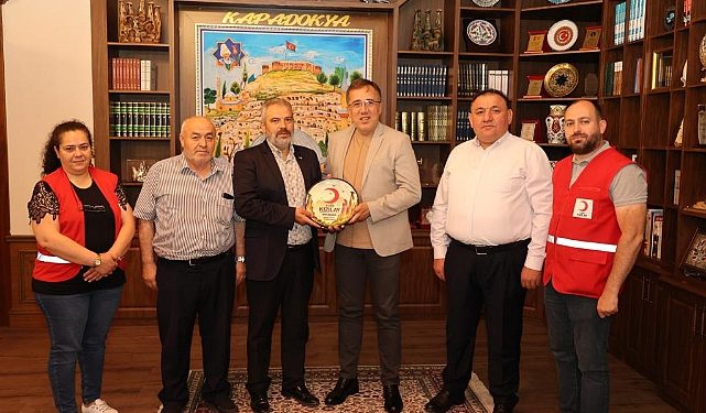 Lider Savran Kurban bağışında bulundu