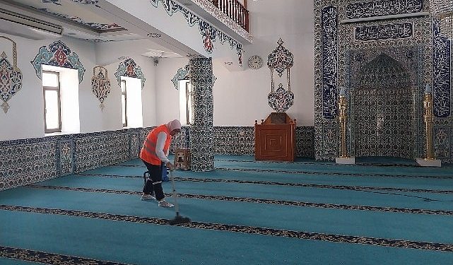 Mescitlerde bayram paklığı