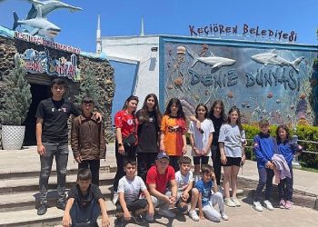 Minik halterciler Keçiören’i gezdi