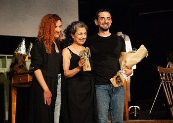 Nilüfer Kent Tiyatrosu Kıbrıs’ta alkışları topladı