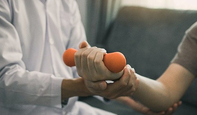 Önemli Bir Kas Hastalığı Olan Myastenia Gravis’te Tedavide Faal Sonuçlar Alınabiliyor!