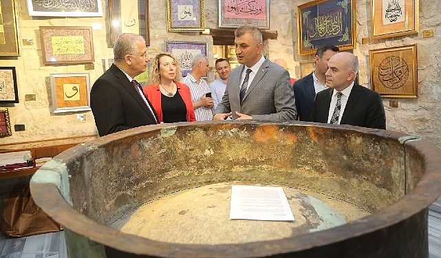 Örcün Ali Vasfi İzmidî Hüsn-i Çizgi Müzesi’nde süper stant