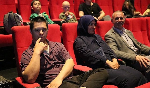 Özel bireylere özel sinema keyfi