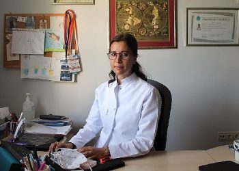 Prof. Dr. Özbaran, “Ebeveynler karneye değil eğitim sürecine odaklanmalı”