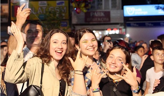 Retrobüs Saray’da nostalji rüzgarı estirdi