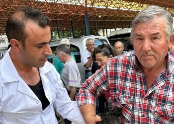 Seferihisar Belediyesi’nden çiftçiye tavuk dayanağı