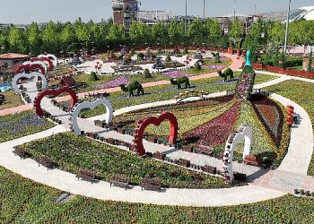 Selçuklu Çiçek Bahçesi ziyaretçilerini bekliyor