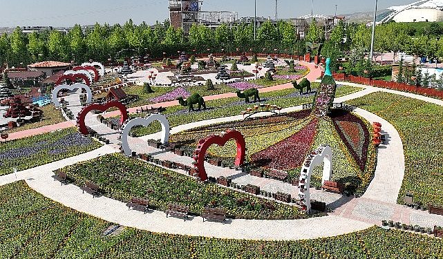 Selçuklu Çiçek Bahçesi ziyaretçilerini bekliyor